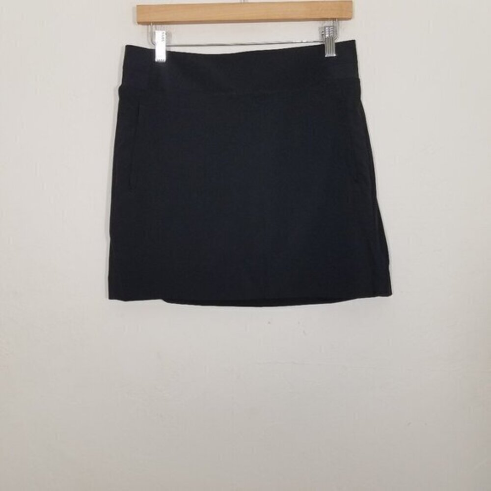 Like New Athleta Skort/Skirt with Buil In Shorts Pull-On Black Size 10